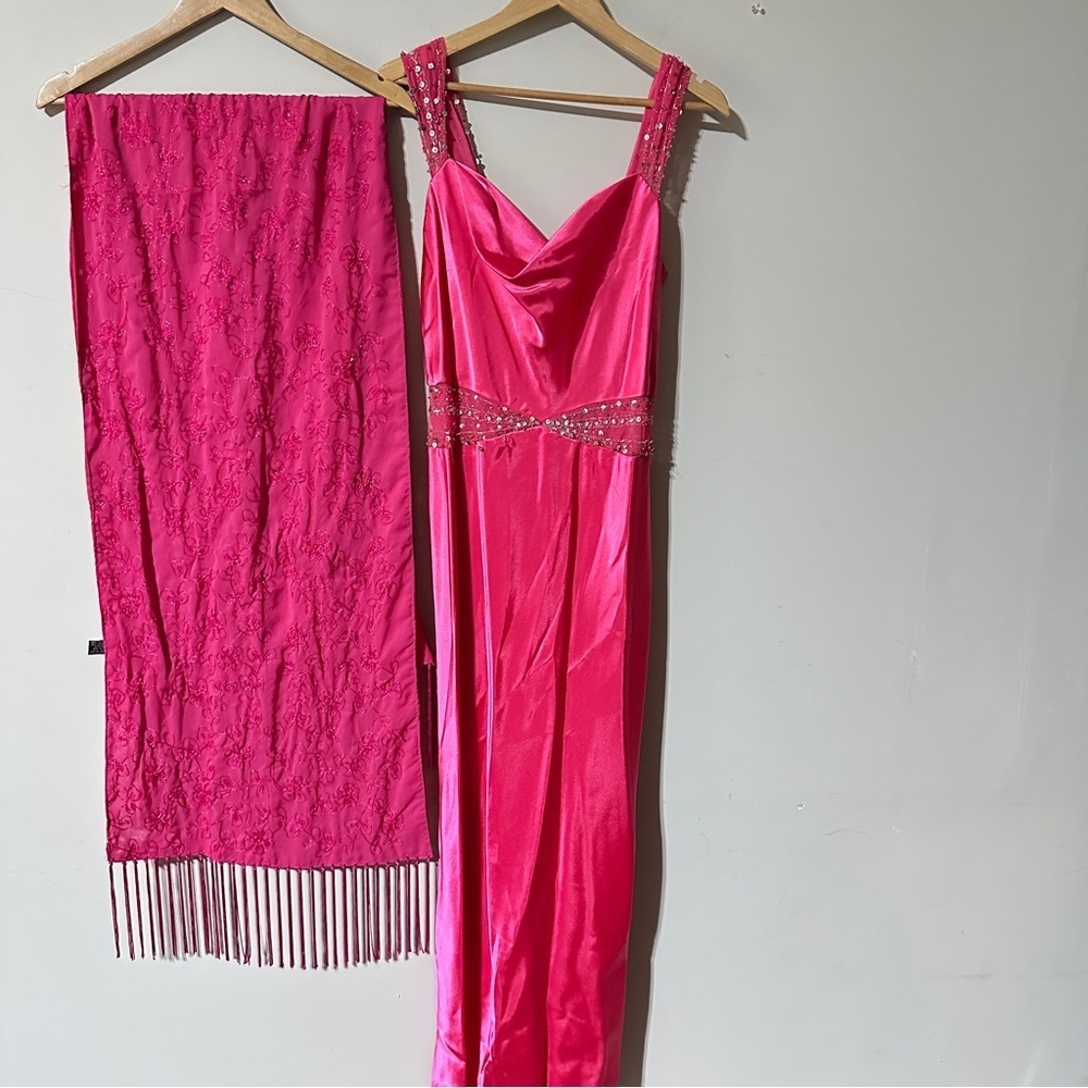 Ignite Evenings Pink Beaded Gown & Matching Shawl – Size 16